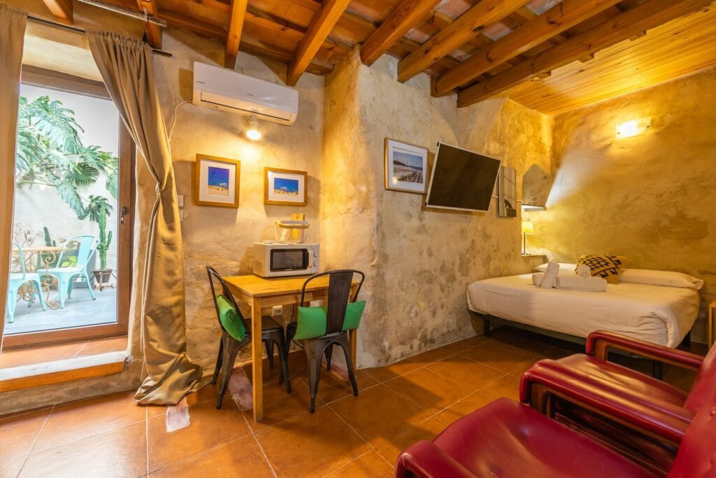 Studio living room with patio view at Secret Patio in Tarifa